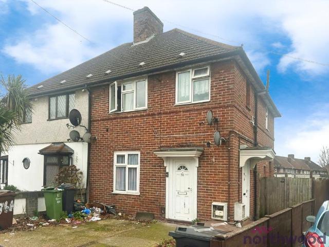 Flat for sale in Becontree, Greater London