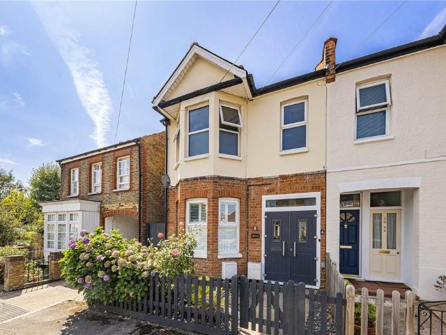 Flat for sale in Strawberry Hill, Cat Hill