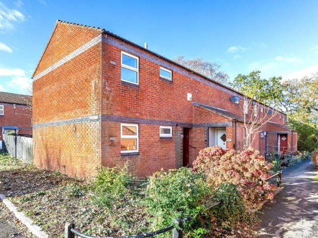 Flat for sale in Feckenham, City Of Bristol
