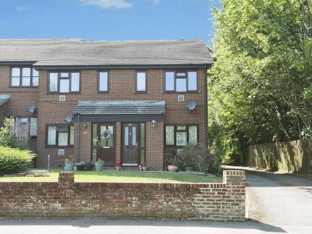 Flat for sale in Bluebell Hill, Bourne Vale