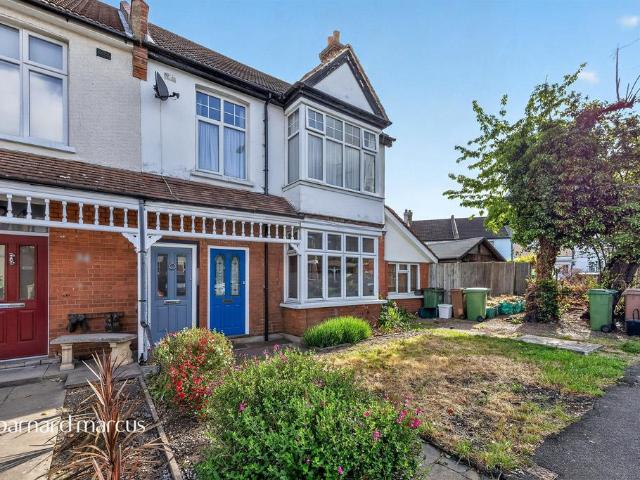 Flat for sale in Wallington, Greater London