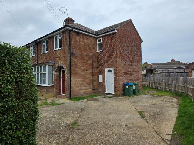 Flat for sale in Victoria Park, Aylesbury