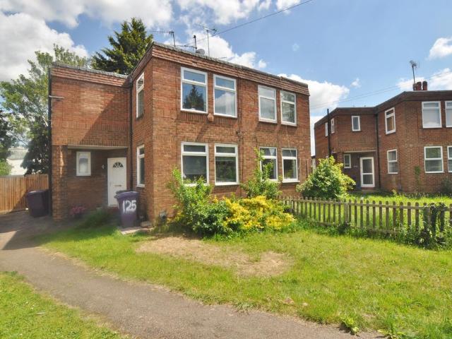 Flat for sale in Bearton, King's Walden
