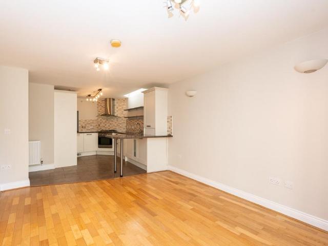Flat for sale in Pouchen End, Hertfordshire