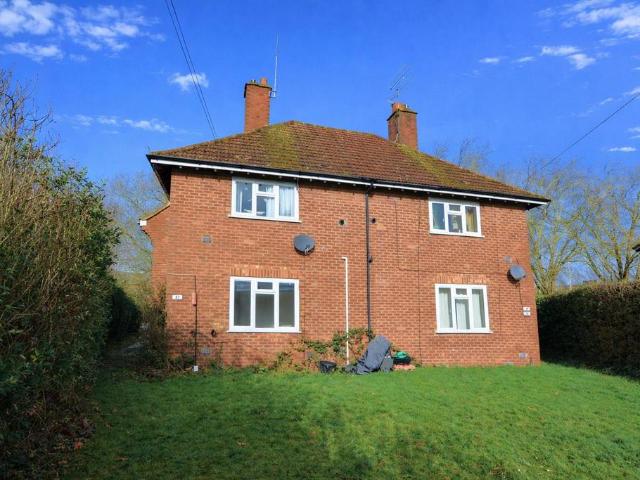 Flat for sale in Hatfield, Fretherne