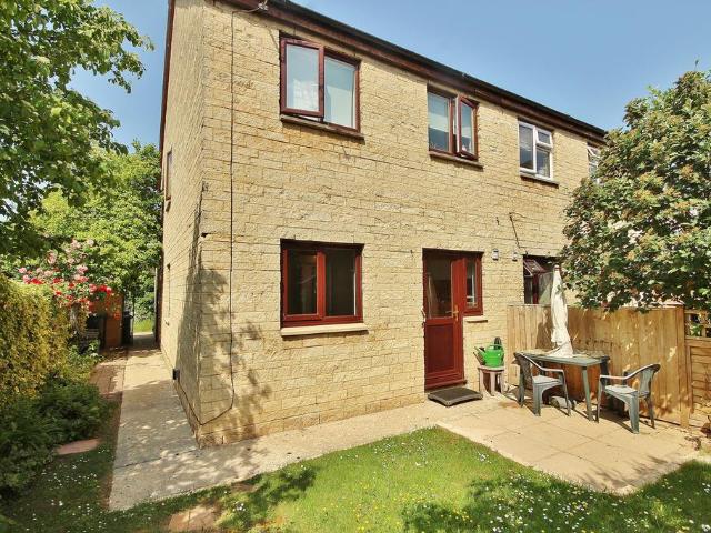 Flat for sale in Black Bourton, Oxfordshire