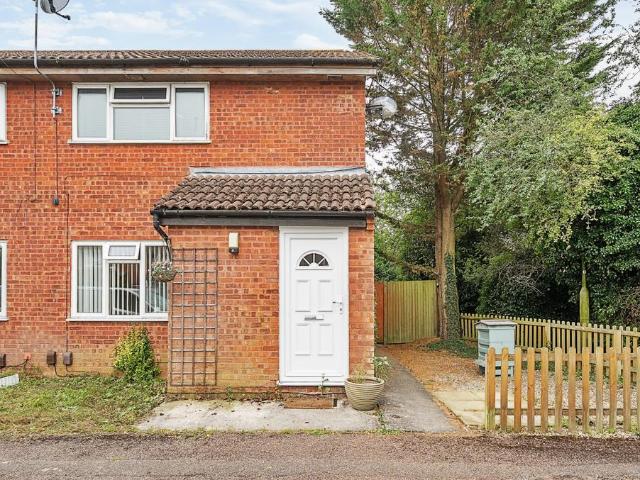 Flat for sale in Colliers End, Hertfordshire