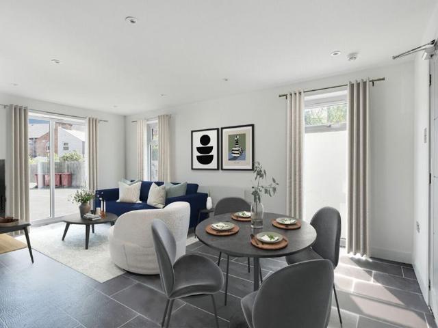 Flat for sale in Reading