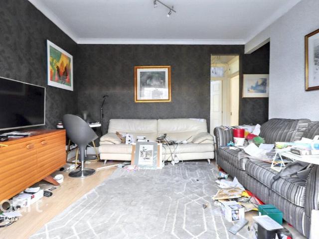 Flat for sale in Greater London