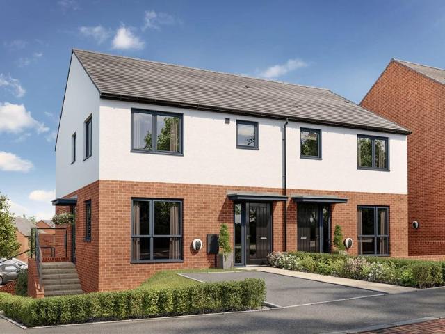 Flat for sale in Scholes, West Yorkshire