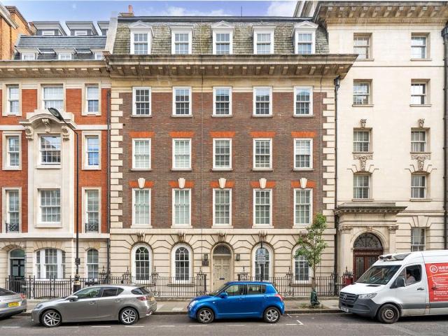 Flat for sale in East Marylebone, Marylebone