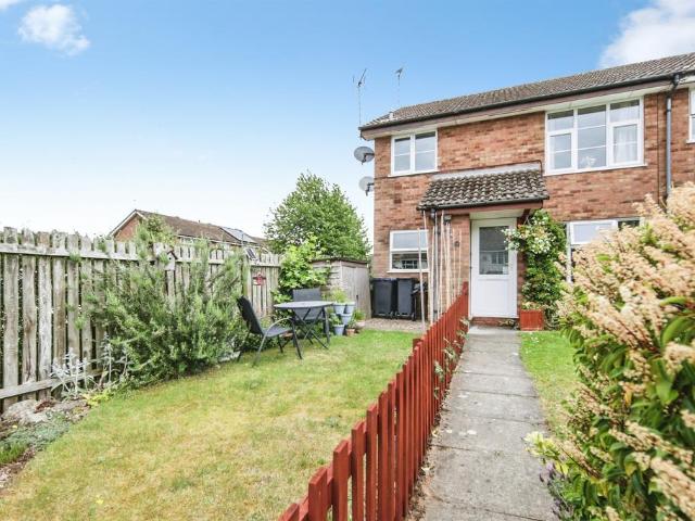 Flat for sale in Park Hill, Green Close