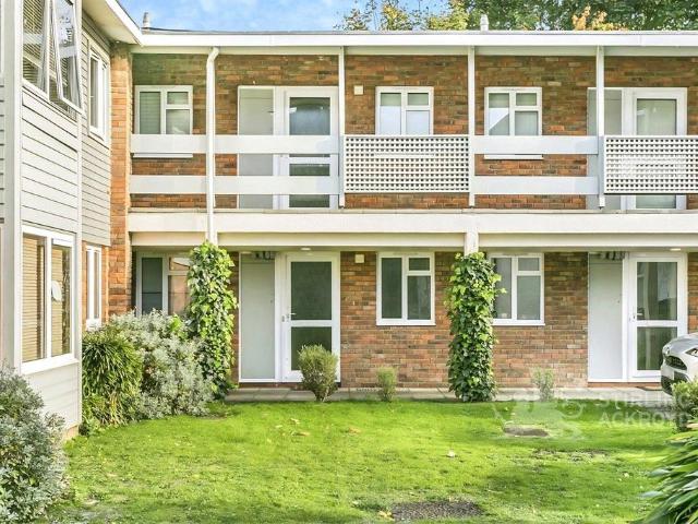 Flat for sale in Charlotteville, Westborough