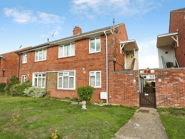 Flat for sale in Ann's Hill, Gosport