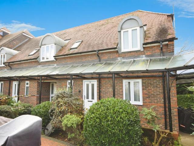 Flat for sale in Coggeshall, Chipping Hill