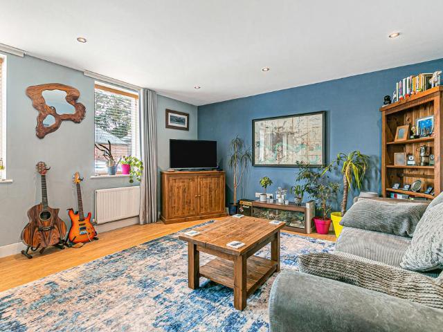 Flat for sale in Row Town, Surrey