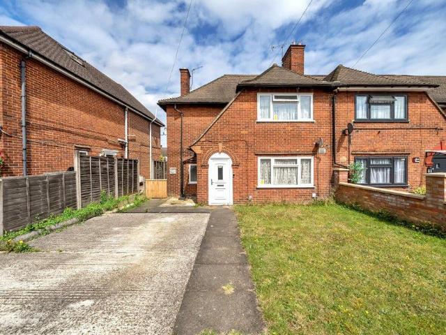 Flat for sale in North Watford