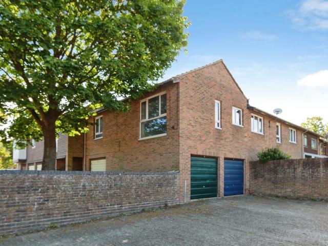 Flat for sale in Birch Hill, Bracknell
