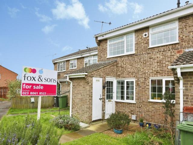 Flat for sale in Helford, Hampshire