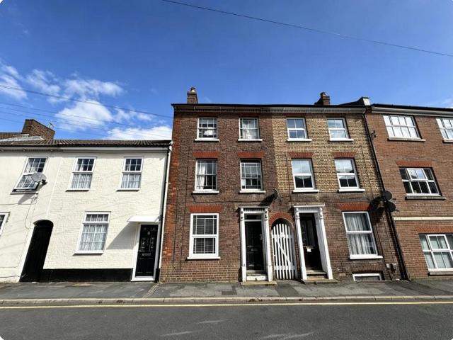 Flat for sale in Dunstable, Central Bedfordshire