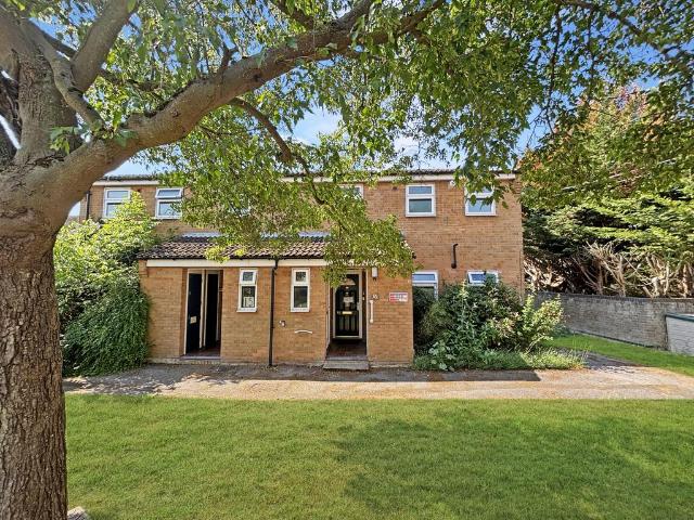 Flat for sale in Arbury, Cambridgeshire