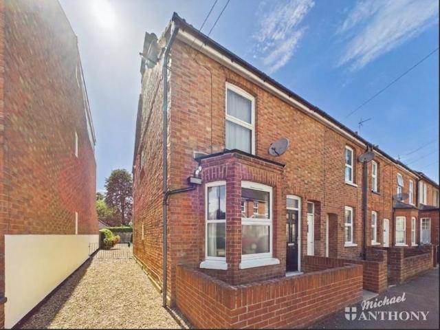 Flat for sale in Lower Ascott, Buckinghamshire
