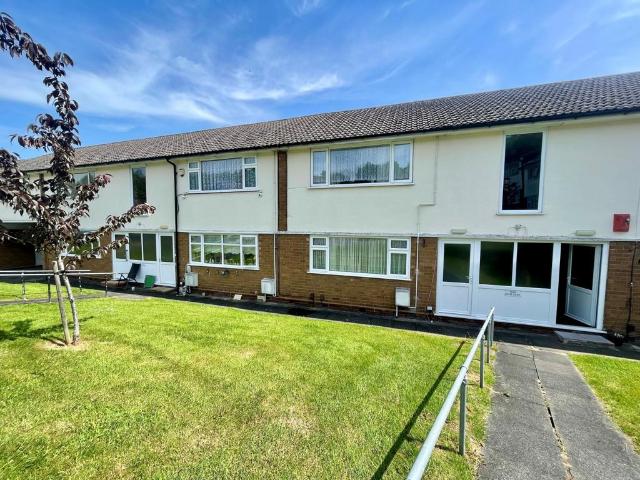 Flat for sale in Ettingshall Park, West Midlands