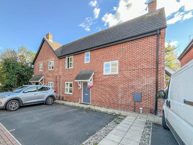 Flat for sale in New Bilton, Warwickshire