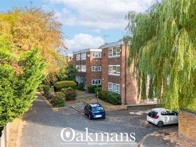 Flat for sale in Kings Norton, West Midlands
