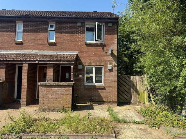 Flat for sale in Pachesham Park, Surrey