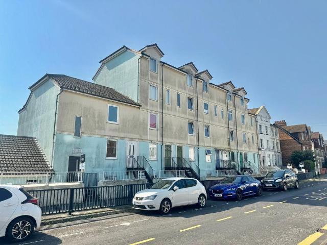 Flat for sale in Folkestone