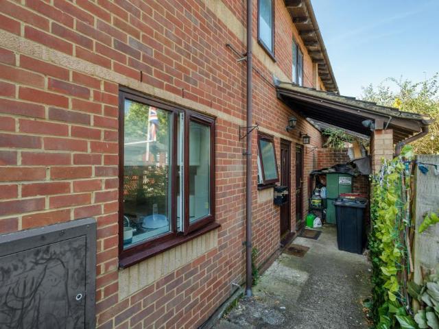 Flat for sale in Britwell, Slough