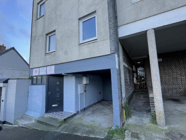 Flat for sale in Torpoint