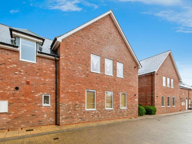 Flat for sale in Row Town, Surrey