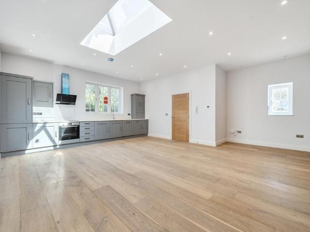Flat for sale in Chipping Norton, Black Bourton