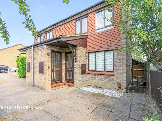 Flat for sale in West Ewell, Ewell