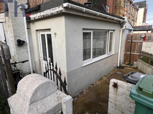 Flat for sale in Cowes, Isle Of Man