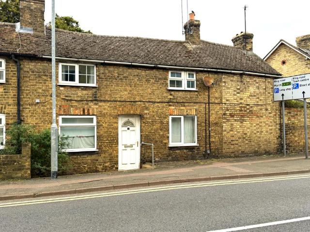 Flat for sale in Huntingdon