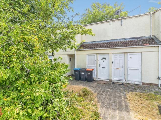 Flat for sale in Stantonbury, Milton Keynes