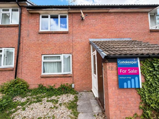 Flat for sale in Swindon