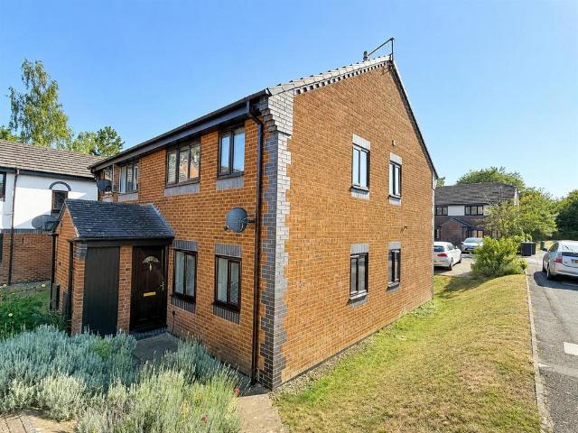 Flat for sale in Stratford-upon-Avon, Alderminster