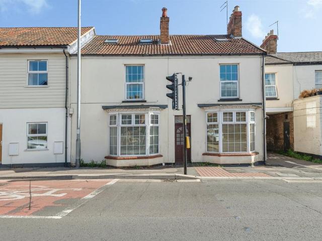 Flat for sale in Lyngford, Taunton