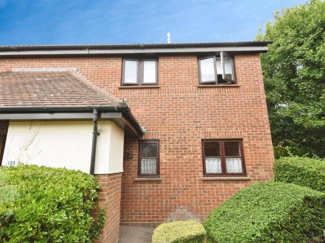 Flat for sale in Chelmsford, Essex