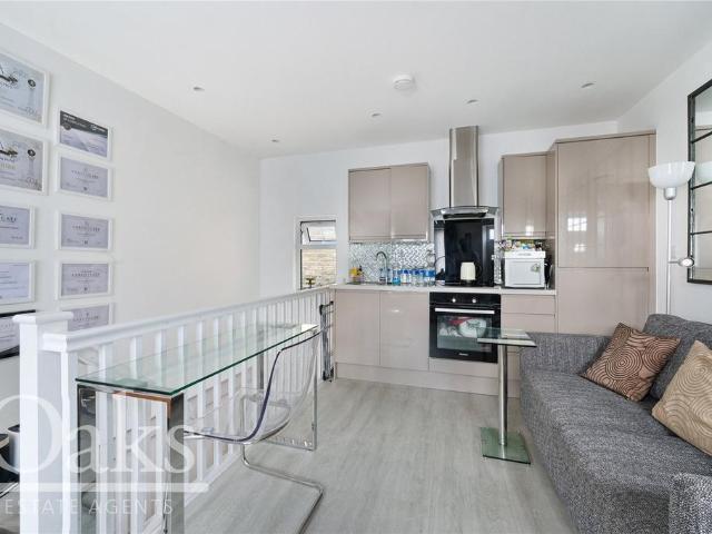 Flat for sale in London Borough of Croydon, Greater London