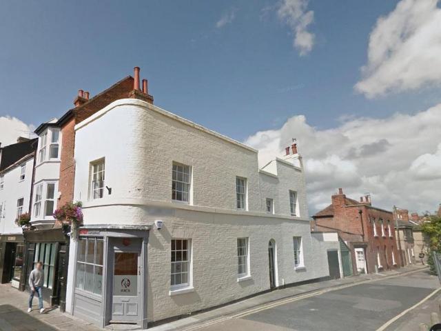 Flat for sale in The King's Mile, The Bridge