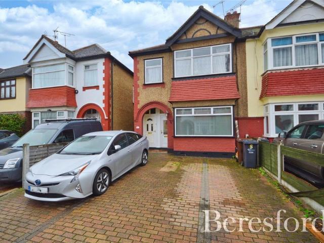 Flat for sale in Greater London