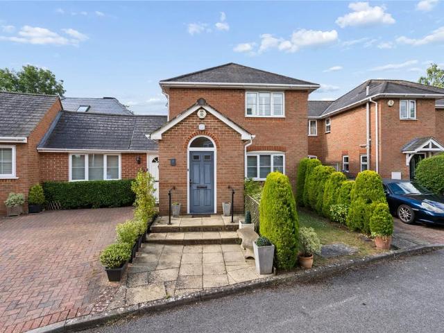 Flat for sale in Nettleden with Potten End, Pouchen End