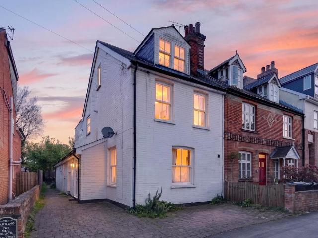 Flat for sale in Wokingham, Isle Of Man