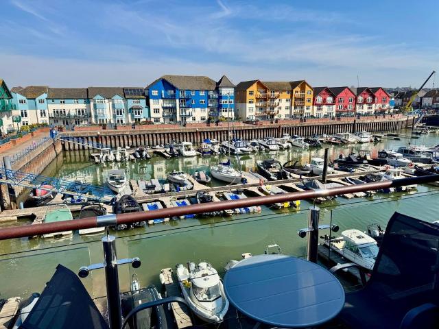 Flat for sale in Budlake, Devon