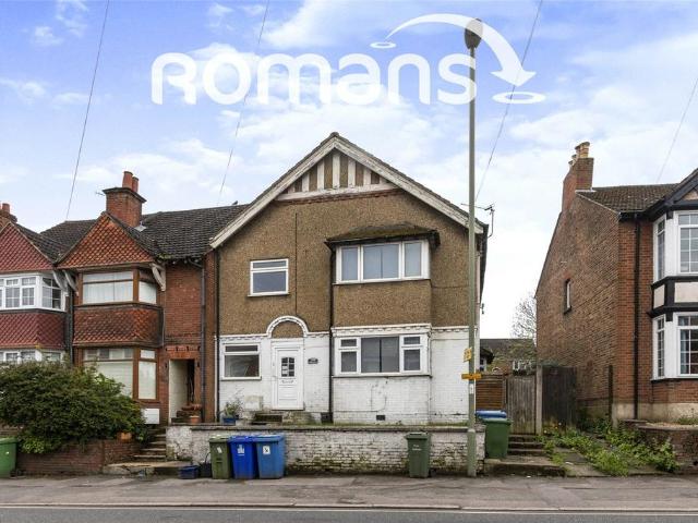 Flat for sale in North Town, Aldershot
